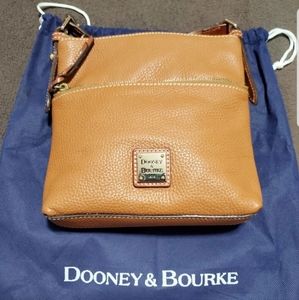 NWOT DOONEY & BOURKE Camel Crossbody cute!